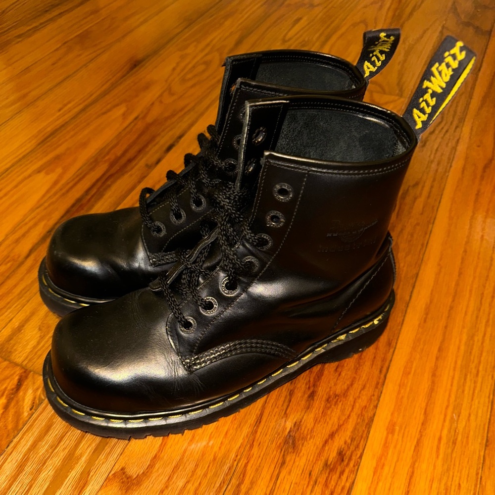 Dr. Martens Vintage 1990s Industrial Made in England 7 Eyelet Steel Toed Boot